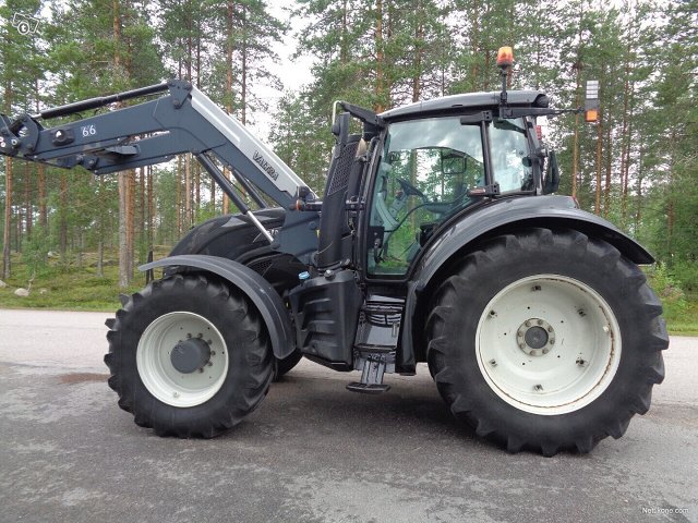 Valtra T234 Versu + Quicke 66 16