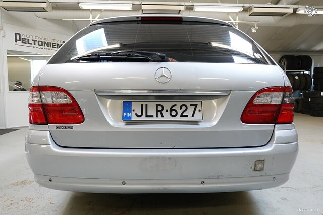 Mercedes-Benz E 4