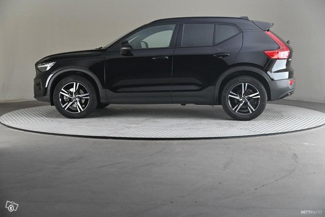 Volvo XC40 4