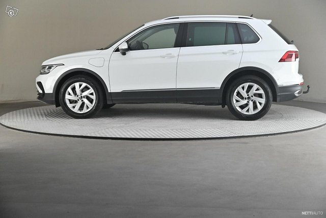 Volkswagen Tiguan 4