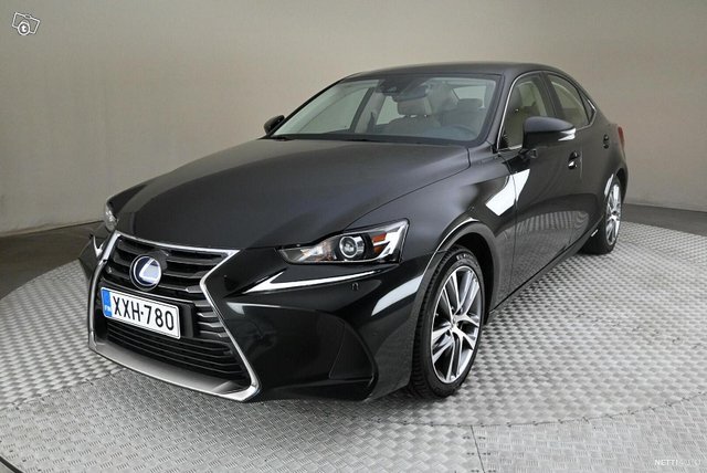 Lexus IS 12