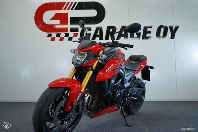 Suzuki GSX-S 2