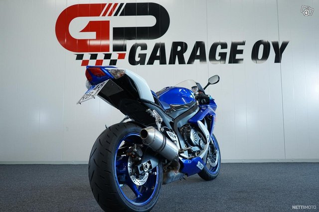 Suzuki GSX-R 4