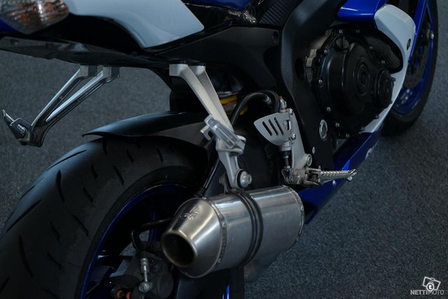 Suzuki GSX-R 9