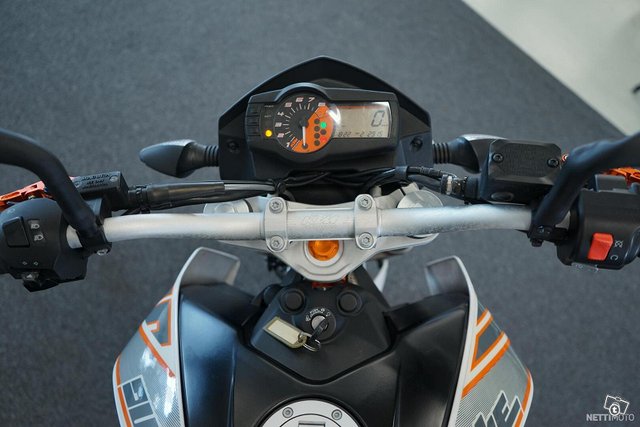 KTM 690 6