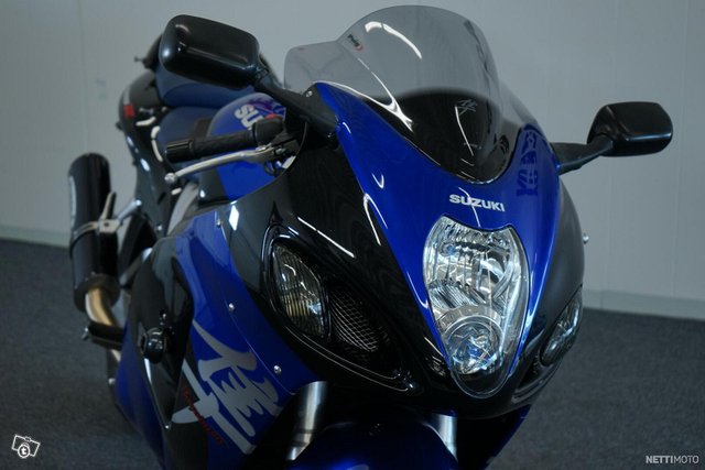 Suzuki GSX 7