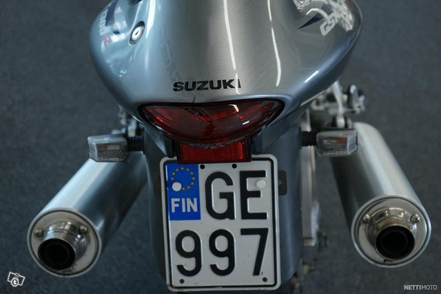 Suzuki GSX 7