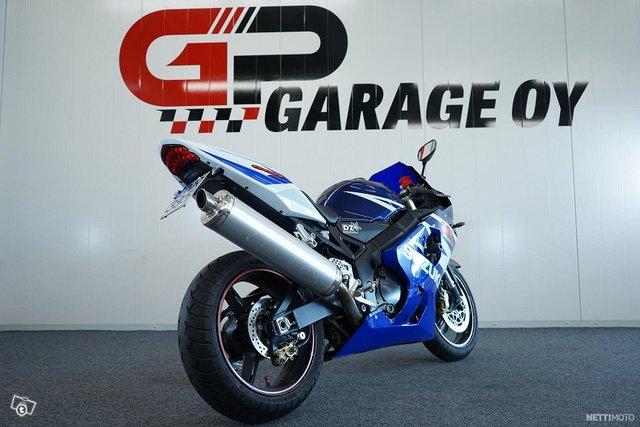 Suzuki GSX-R 4