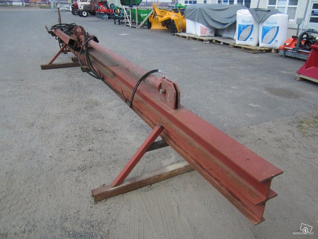 Hydraulihalkoja 2,5m puulle, kuva 1