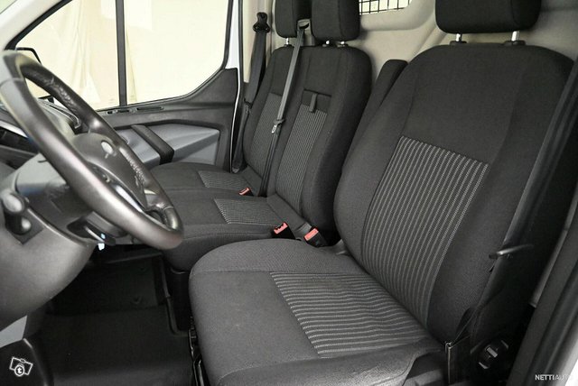 Ford Transit Custom 11