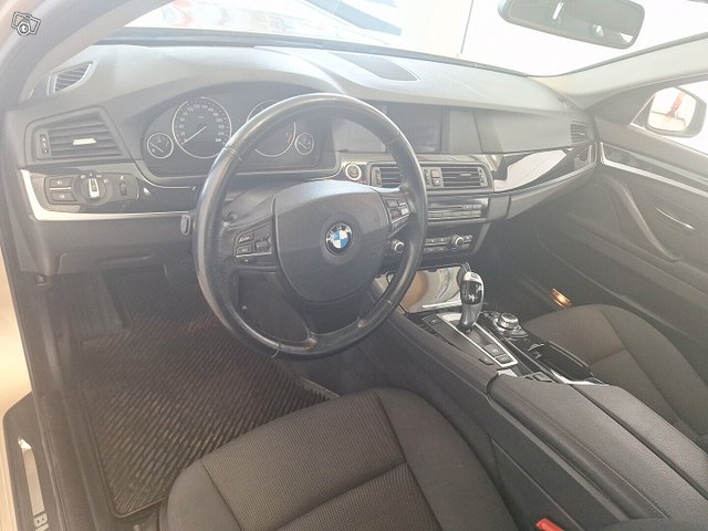 BMW 523 6