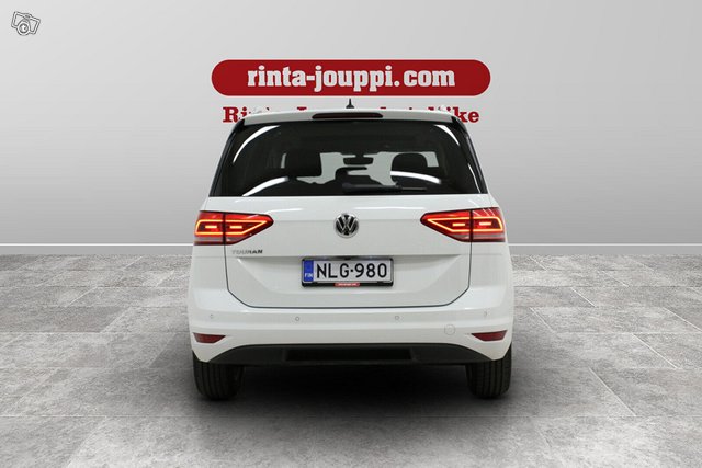 Volkswagen Touran 6