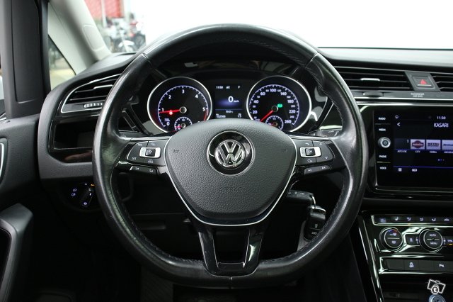 Volkswagen Touran 19