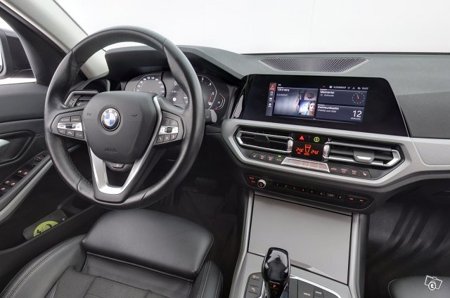 BMW 320 12