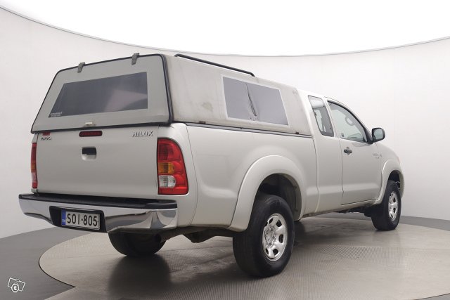 TOYOTA Hilux 3