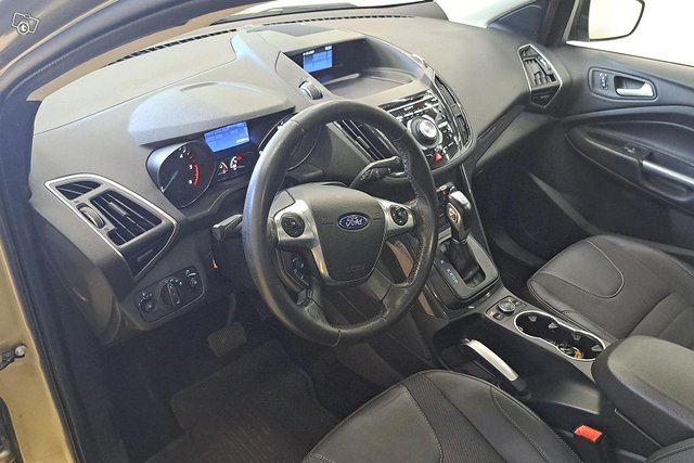 Ford Kuga 7