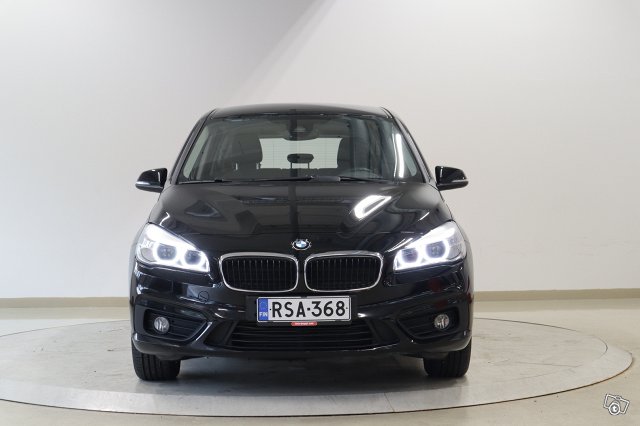 BMW 216 2