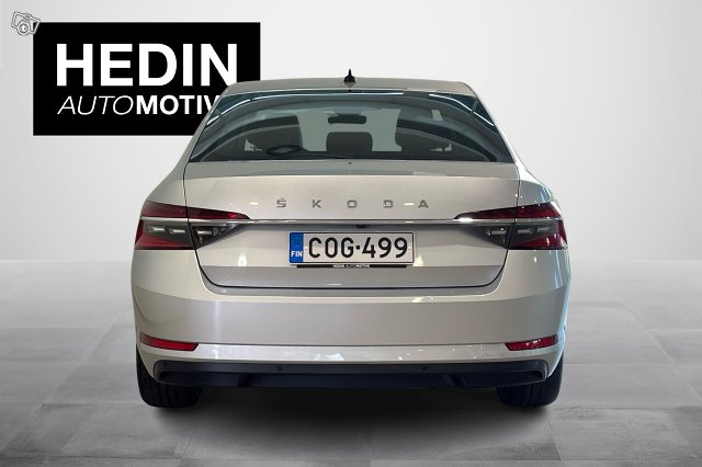 SKODA SUPERB 4