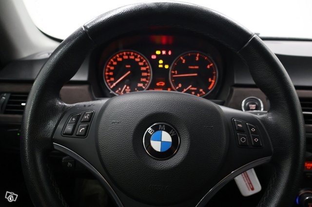 BMW 320 11