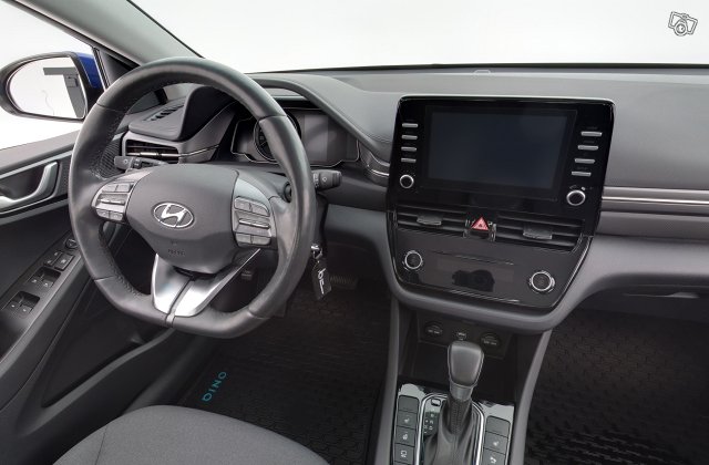 HYUNDAI IONIQ Hybrid 11