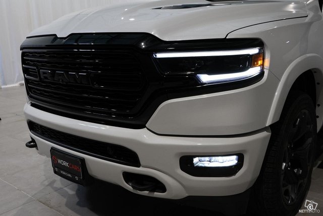 Dodge Ram 11