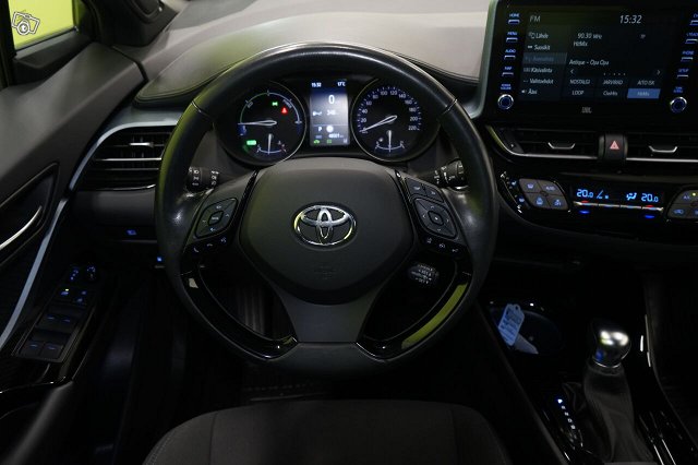 Toyota C-HR 9