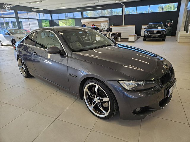 BMW 335 2