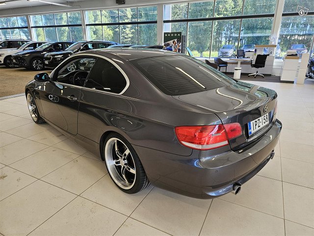 BMW 335 4