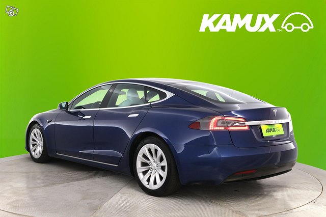 Tesla Model S 5