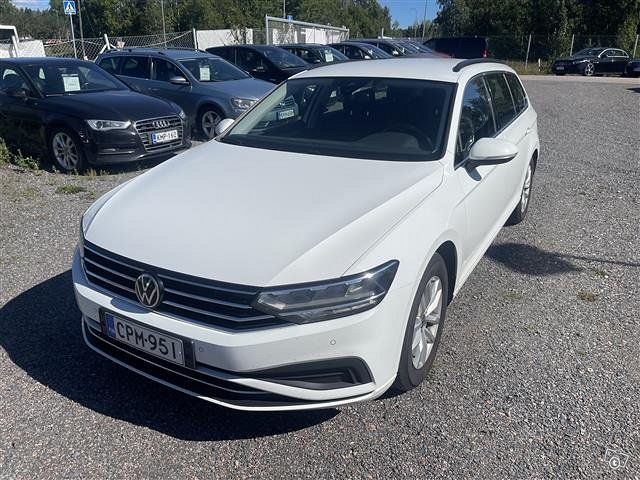 Volkswagen Passat 1