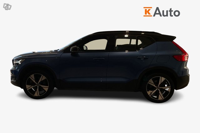 VOLVO XC40 5