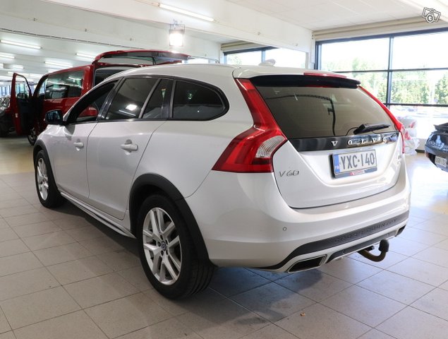 Volvo V60 Cross Country 6