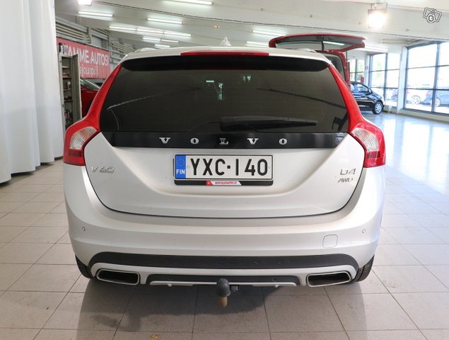 Volvo V60 Cross Country 7