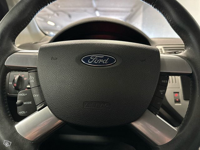 Ford Kuga 16