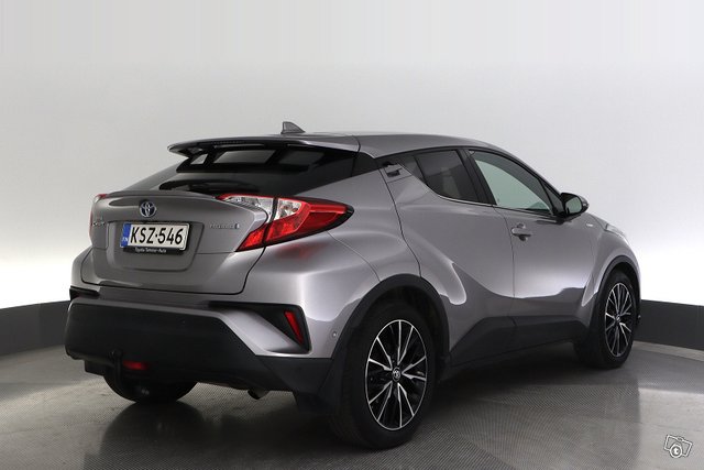 Toyota C-HR 5