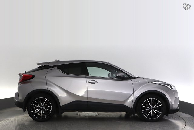 Toyota C-HR 6