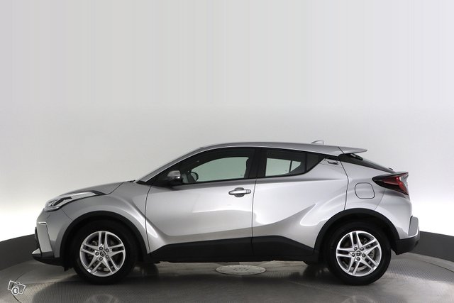 Toyota C-HR 2