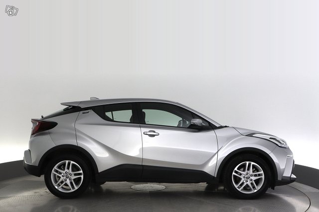 Toyota C-HR 6