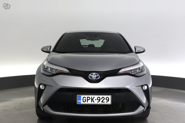 Toyota C-HR 8