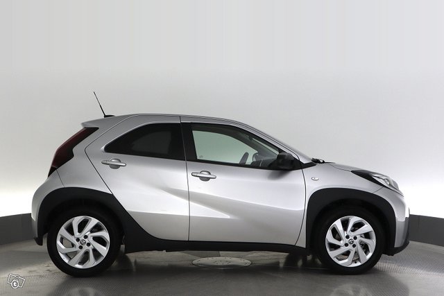 Toyota Aygo X 6