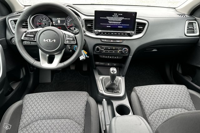 Kia Ceed 9