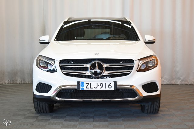 Mercedes-Benz GLC 2