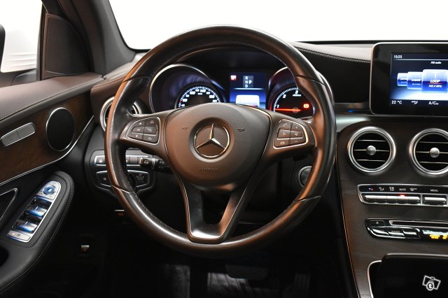 Mercedes-Benz GLC 14