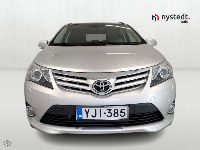 TOYOTA AVENSIS 7