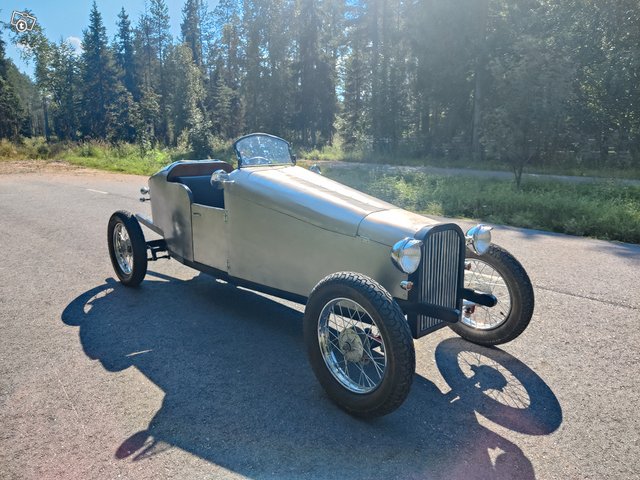 1920-luvun tyylin sähköauto, kuva 1