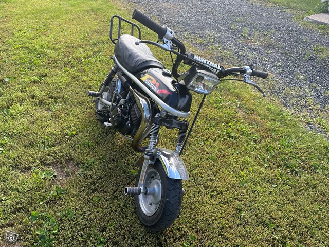 Suzuki Pv50 2