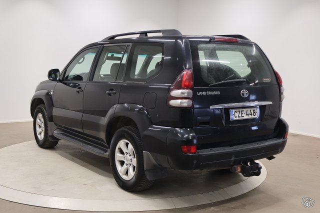 Toyota Land Cruiser 7