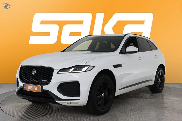 Jaguar F-PACE 4