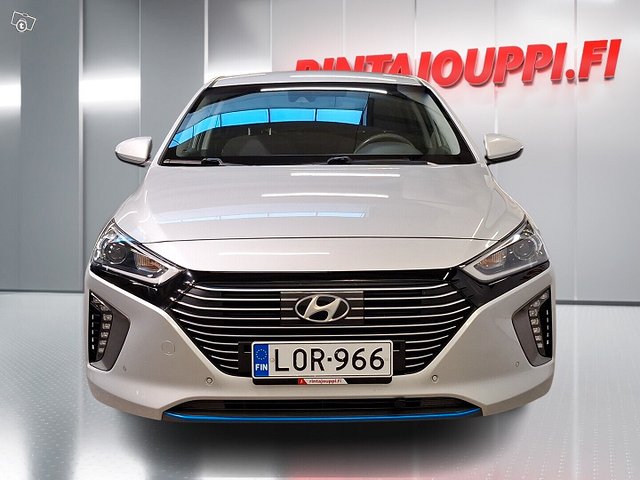 Hyundai IONIQ Hybrid 3