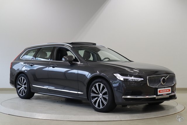 VOLVO V90 3